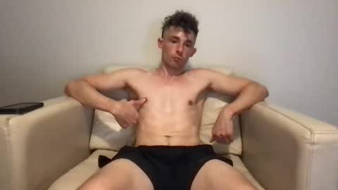 Snapshot of bananacurvesleft chatting on 05-18-26, 07:14 bananacurvesleft online show from 05-18-26, 07:14