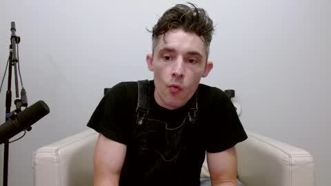 Snapshot of bananacurvesleft chatting on 06-04-26, 03:12 bananacurvesleft online show from 06-04-26, 03:12