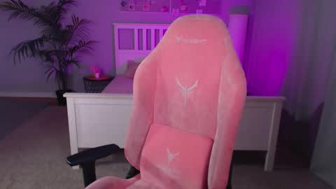 Barb online show from 10-16-25, 02:07