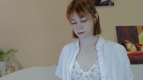 Snapshot of barbarian_girl chatting on 05-19-26, 09:15 Amina online show from 05-19-26, 09:15