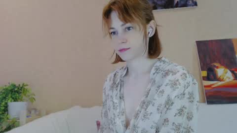 Snapshot of barbarian_girl chatting on 05-26-26, 10:00 Amina online show from 05-26-26, 10:00