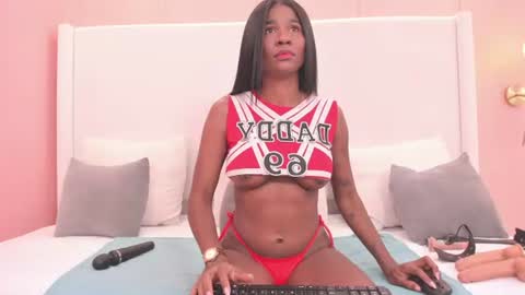 Nicolle  online show from 07-19-26, 03:10