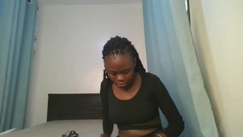 Snapshot of barbie_queen2 chatting on 01-07-26, 08:50 queen online show from 01-07-26, 08:50