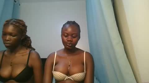 Snapshot of barbie_queen2 chatting on 02-17-26, 08:59 queen online show from 02-17-26, 08:59