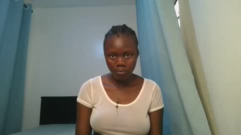 Snapshot of barbie_queen2 chatting on 02-19-26, 10:33 queen online show from 02-19-26, 10:33