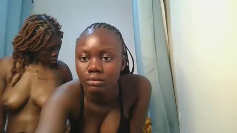 Snapshot of barbie_queen2 chatting on 03-01-26, 02:35 queen online show from 03-01-26, 02:35