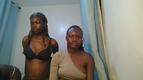 Snapshot of barbie_queen2 chatting on 03-07-26, 10:29 queen online show from 03-07-26, 10:29