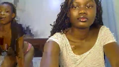 Snapshot of barbie_queen2 chatting on 04-15-26, 09:37 queen online show from 04-15-26, 09:37