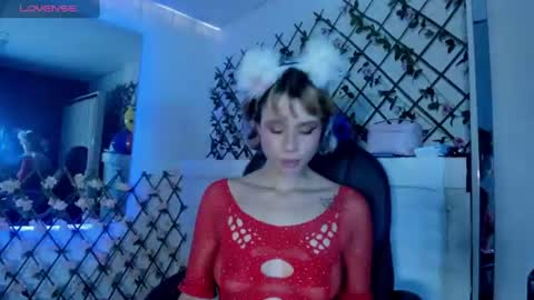 Snapshot of barbieambarx chatting on 06-25-26, 06:56 Barbie online show from 06-25-26, 06:56