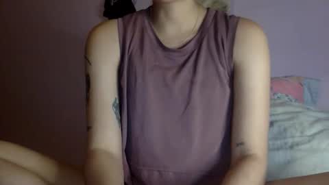 Snapshot of basilbbb chatting on 04-02-26, 01:36 basil online show from 04-02-26, 01:36