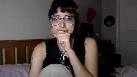 Snapshot of basilbbb chatting on 04-30-26, 03:57 basil online show from 04-30-26, 03:57
