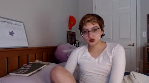 Snapshot of basilbbb chatting on 05-04-26, 04:58 basil online show from 05-04-26, 04:58