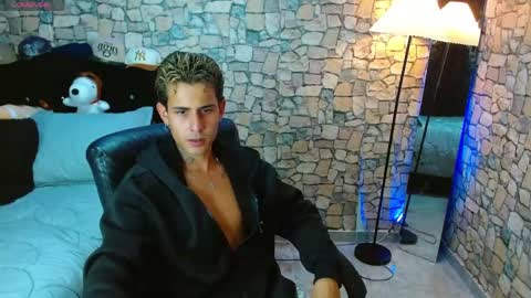 Bastian online show from 04-18-26, 08:42