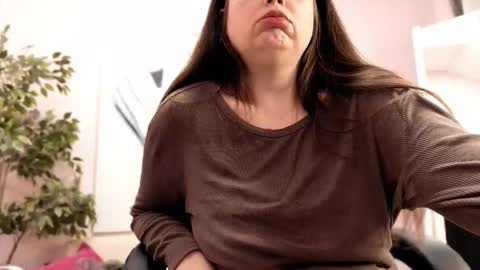 Snapshot of battymoll chatting on 01-18-26, 03:38 battymoll online show from 01-18-26, 03:38