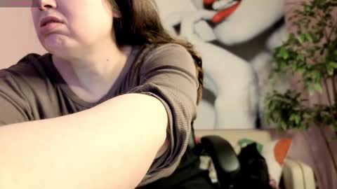 Snapshot of battymoll chatting on 02-13-26, 09:11 battymoll online show from 02-13-26, 09:11