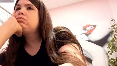 Snapshot of battymoll chatting on 02-22-26, 09:02 battymoll online show from 02-22-26, 09:02