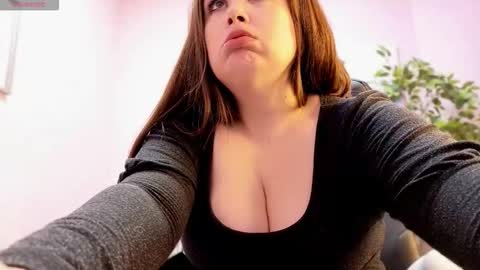 Snapshot of battymoll chatting on 03-17-26, 02:53 battymoll online show from 03-17-26, 02:53