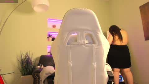 Snapshot of battymoll chatting on 04-11-26, 04:00 battymoll online show from 04-11-26, 04:00