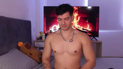 Snapshot of bbbeachboy chatting on 01-17-26, 09:07 Valentino online show from 01-17-26, 09:07