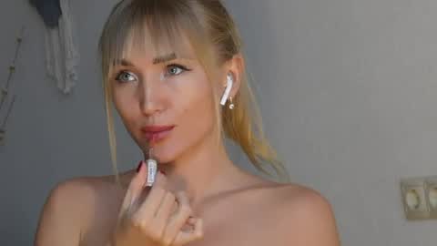 Chloe online show from 04-23-26, 12:29