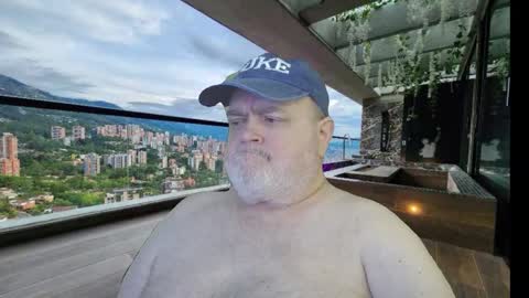 Dookie online show from 10-19-25, 06:41