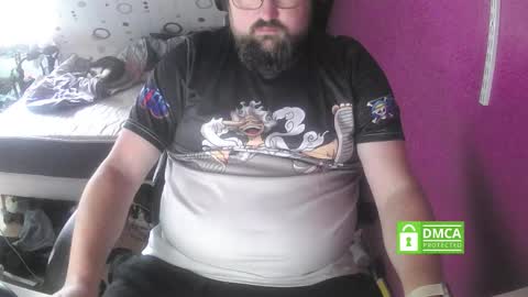 bear90130 online show from 09-17-25, 07:21