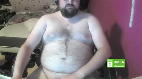 bear90130 online show from 09-18-25, 06:32