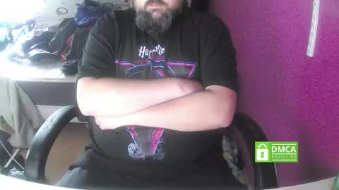 bear90130 online show from 10-05-25, 08:23