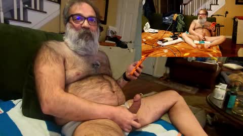 Snapshot of bear_in_mind chatting on 03-16-26, 01:44 BareBear online show from 03-16-26, 01:44