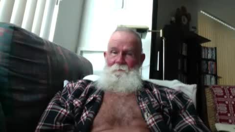 beardbushy online show from 06-18-26, 04:00