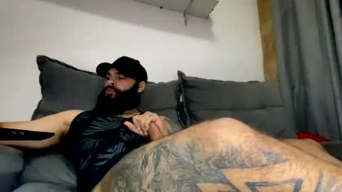 Snapshot of beardmax chatting on 07-06-26, 06:54 Min online show from 07-06-26, 06:54