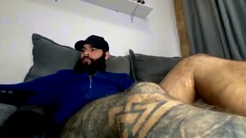 Snapshot of beardmax chatting on 07-06-26, 03:03 Min online show from 07-06-26, 03:03
