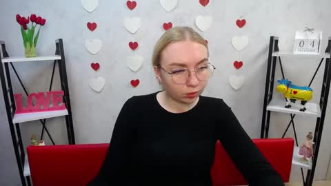 BeatriceFlyy online show from 12-04-24, 12:36