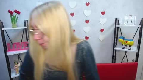 BeatriceFlyy online show from 12-16-24, 09:14