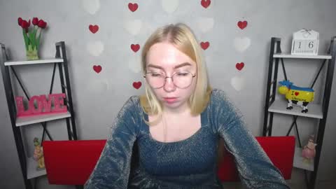 BeatriceFlyy online show from 12-16-24, 04:38