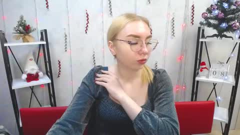 BeatriceFlyy online show from 01-08-25, 12:15