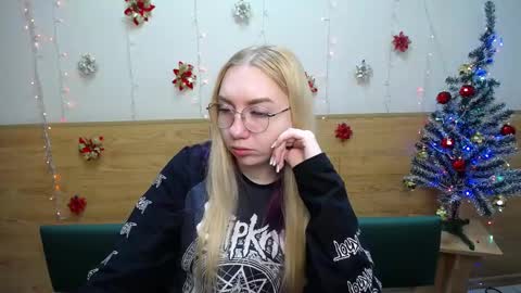 BeatriceFlyy online show from 01-20-25, 06:10