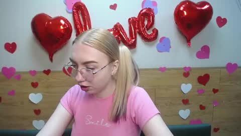 BeatriceFlyy online show from 02-18-25, 08:27