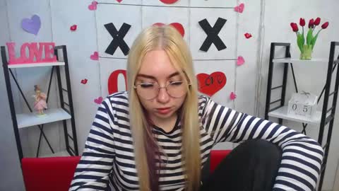 BeatriceFlyy online show from 03-05-25, 09:27