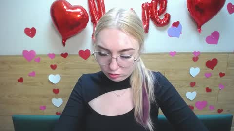 BeatriceFlyy online show from 03-09-25, 03:27