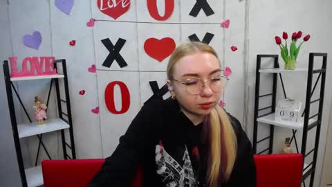 BeatriceFlyy online show from 03-10-25, 06:38