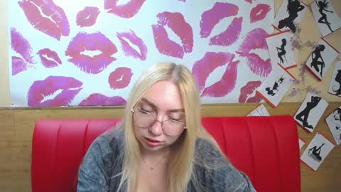 BeatriceFlyy online show from 09-18-25, 02:08