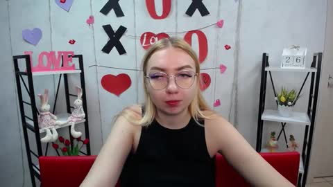 BeatriceFlyy online show from 09-26-25, 11:25