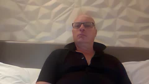 beatsboy87 online show from 06-12-26, 05:45