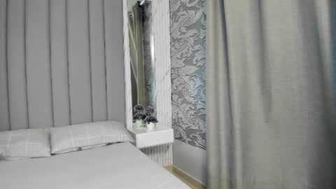 Snapshot of beautifulgirl4u_ chatting on 06-11-26, 02:00 online show from 06-11-26, 02:00