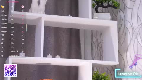 Snapshot of beauty_fuel chatting on 06-29-26, 10:15 Polly online show from 06-29-26, 10:15