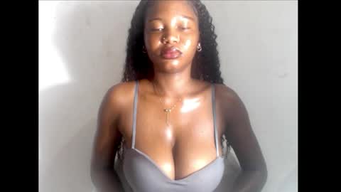 Snapshot of beautyslut1 chatting on 03-25-26, 05:13 beautyslut1 online show from 03-25-26, 05:13