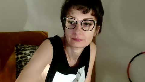 Snapshot of bebacksooon chatting on 03-29-26, 07:58 Raluca online show from 03-29-26, 07:58