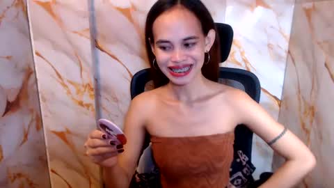 Snapshot of beccamiller22 chatting on 06-29-26, 11:49 becca online show from 06-29-26, 11:49