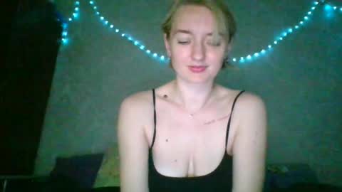 BeckiXOlensy online show from 05-31-26, 10:33